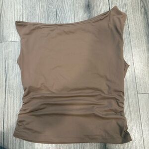 Off the shoulder brown ruched top